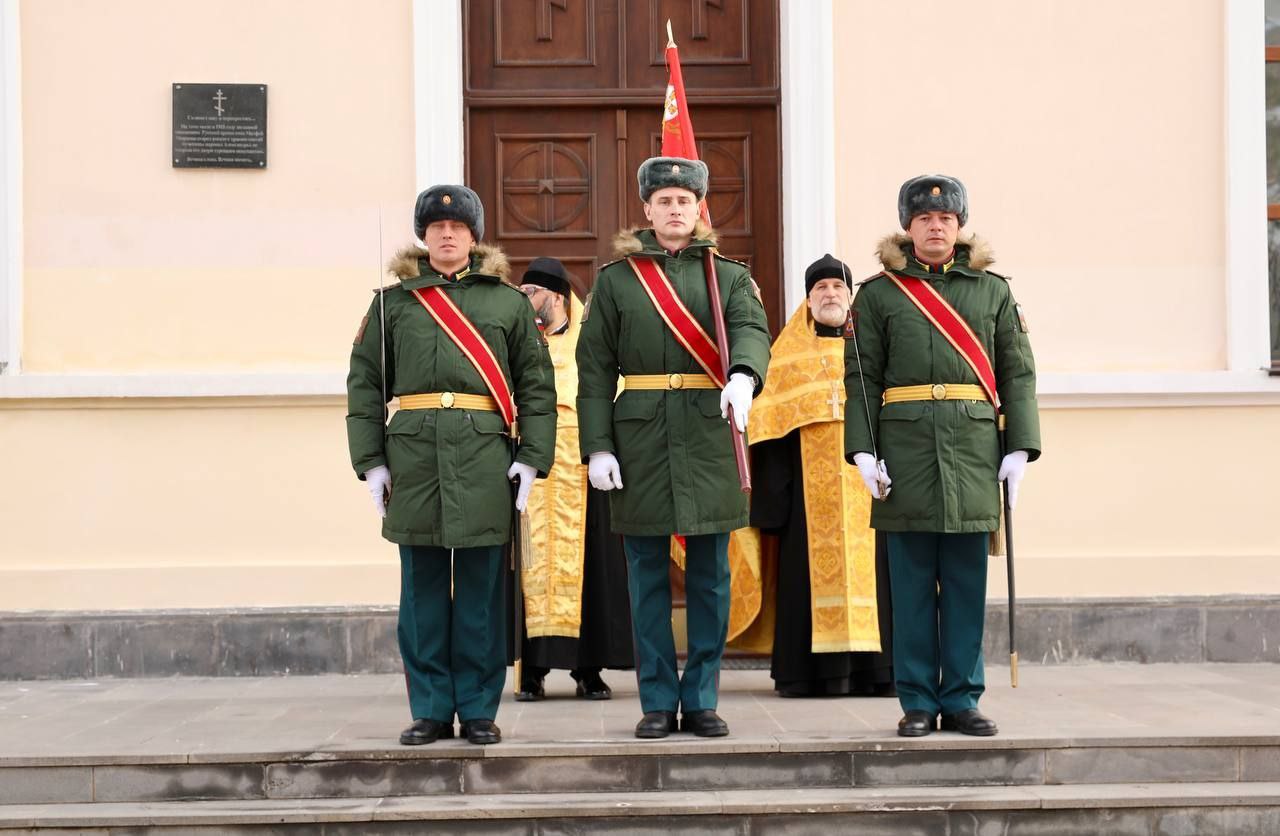 Передача духовного знамени военнослужащим Южной военной базы в Армении