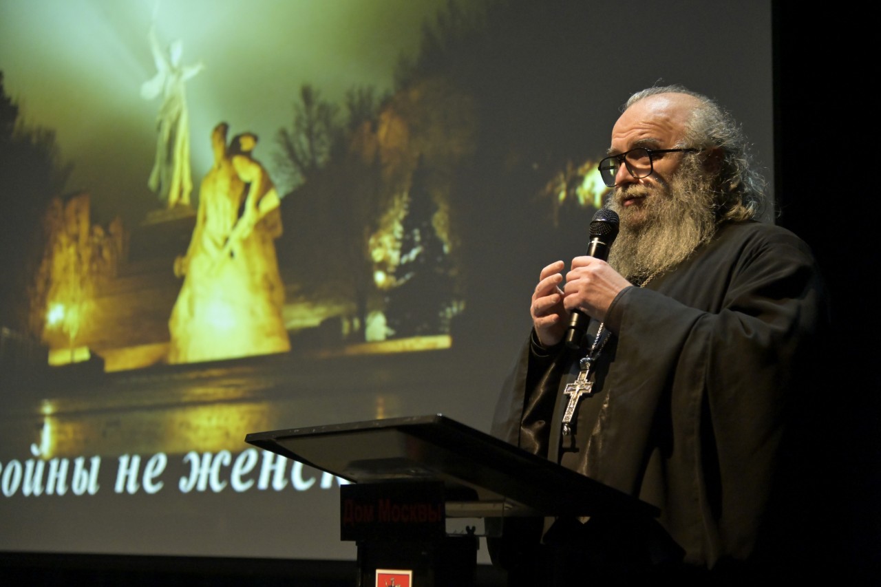 Музыкально-поэтический вечер «У войны не женское лицо» прошёл в Ереване.