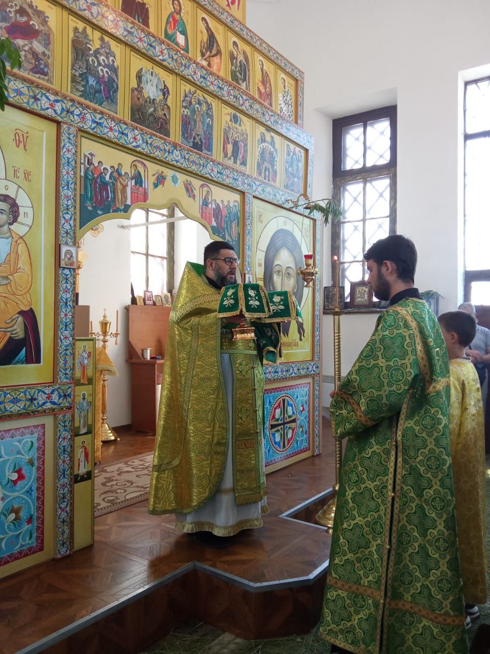 Праздник Святой Троицы в храмах Ереванско-Армянской епархии