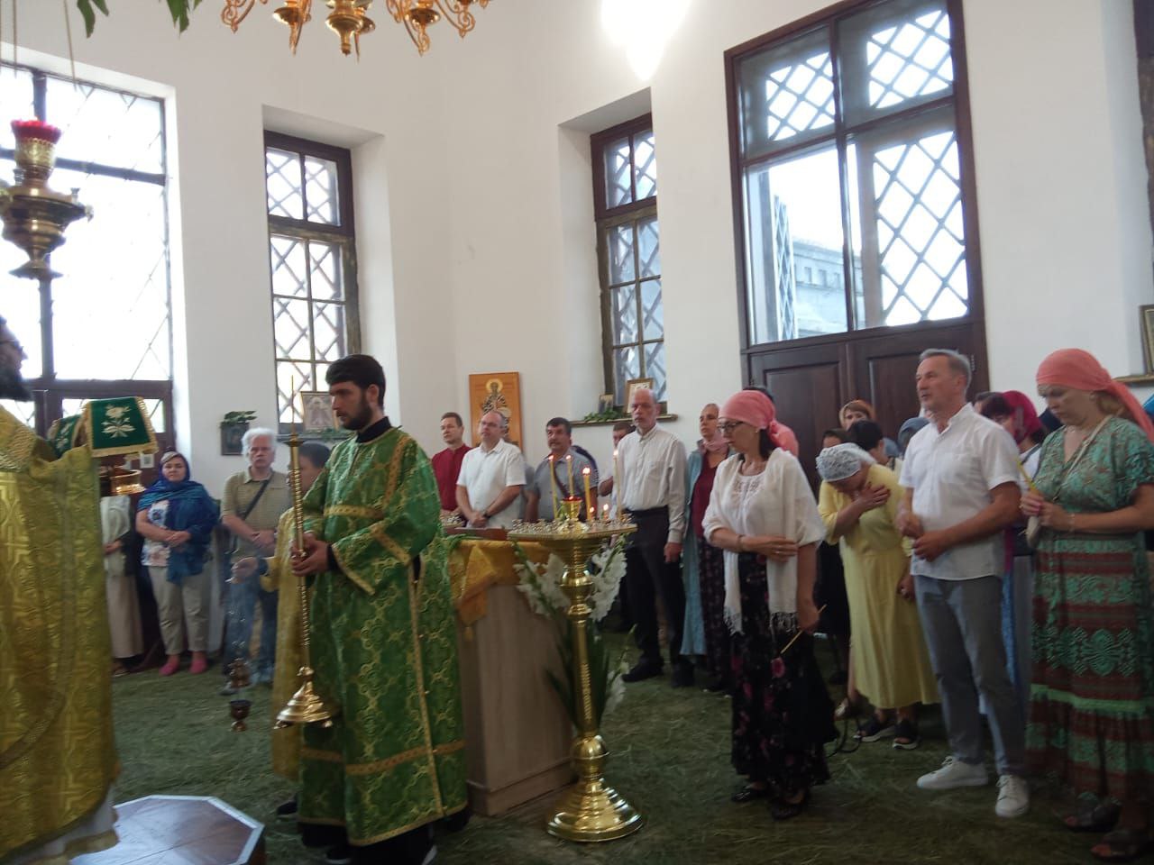 Праздник Святой Троицы в храмах Ереванско-Армянской епархии