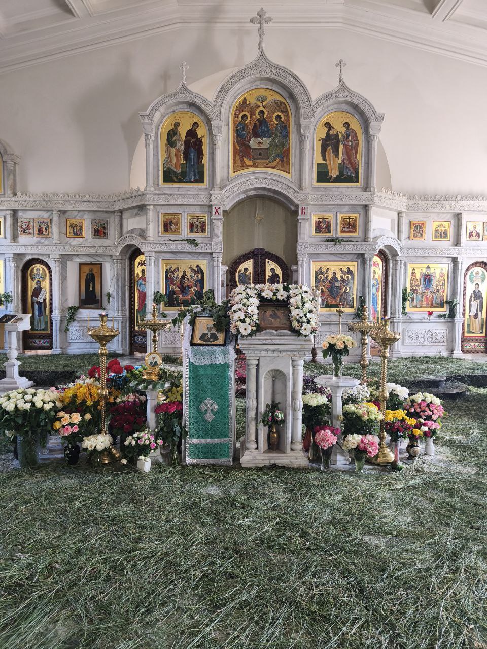 Праздник Святой Троицы в храмах Ереванско-Армянской епархии