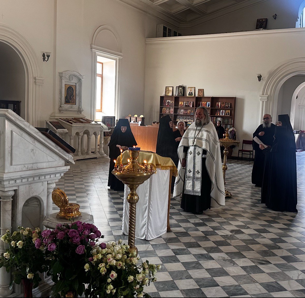 В день Рождества Иоанна Предтечи в Успенском храме Покровского подворья в Ереване совершена Божественная литургия