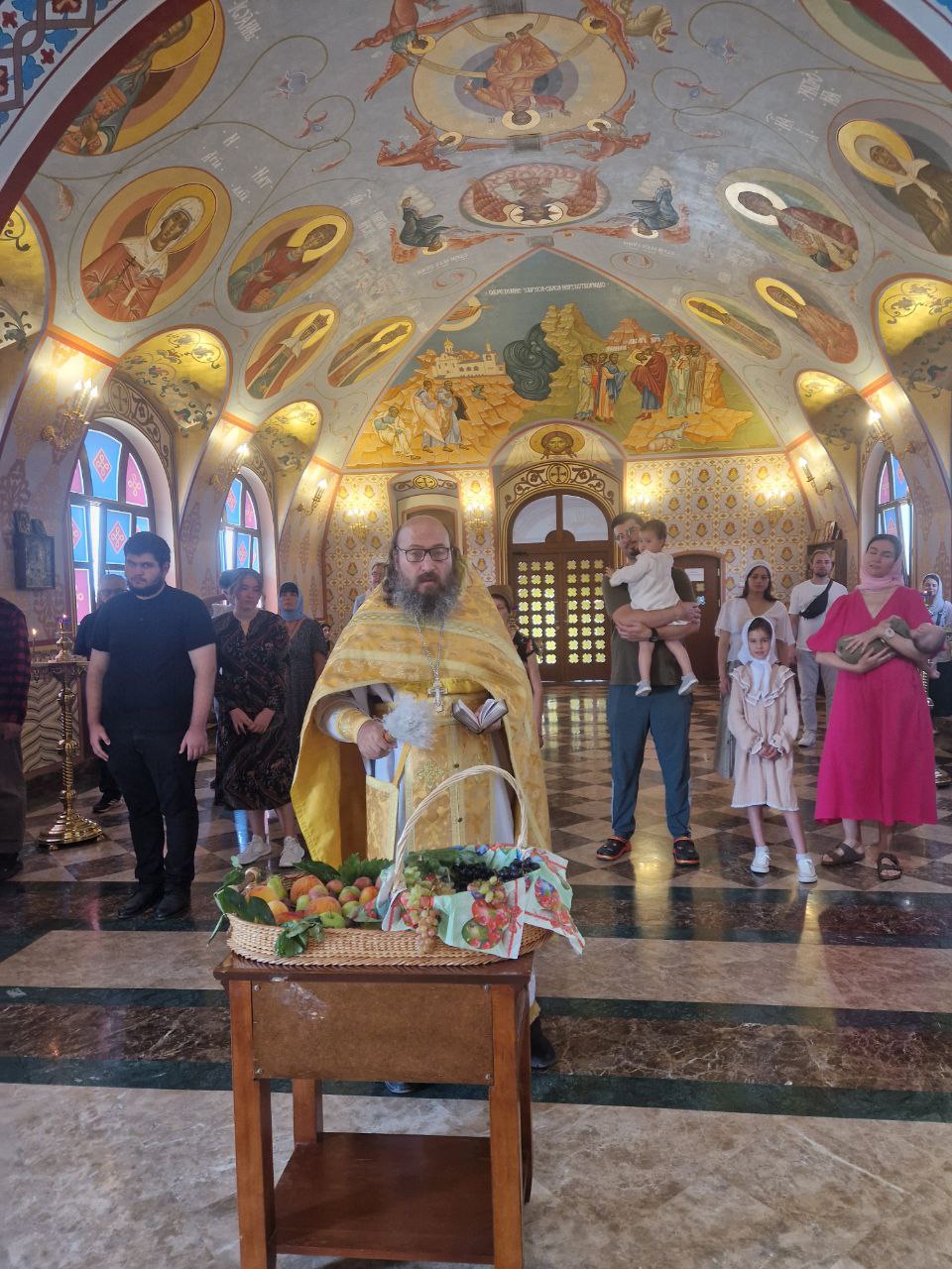 Празднование Преображения Господня в храмах Ереванско-Армянской епархии: фоторепортаж