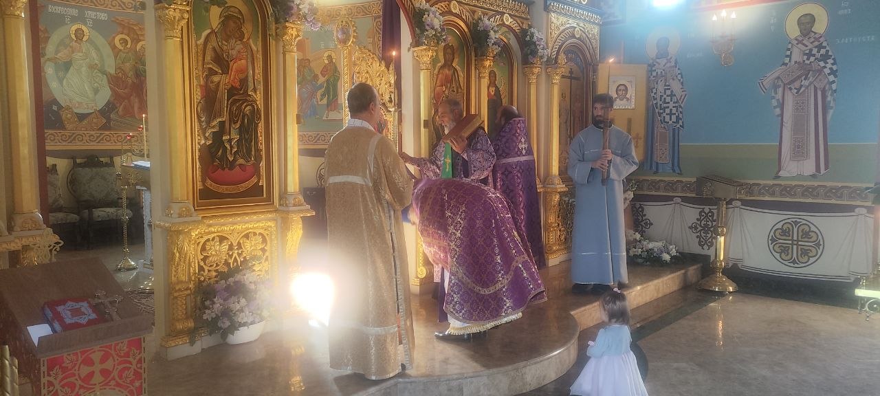Престольный праздник в Крестовоздвиженском храме Еревана