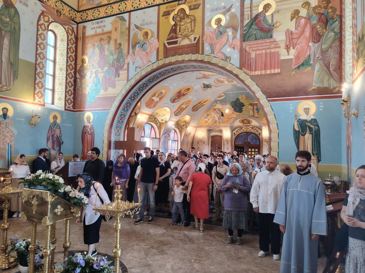 Престольный праздник в Крестовоздвиженском храме Еревана