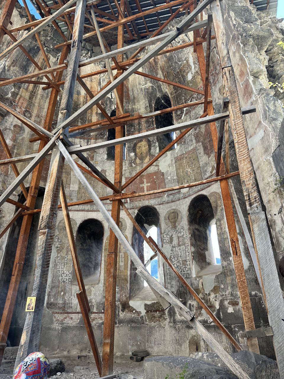 Поездка в монастырь Кобайр в Лорийской области