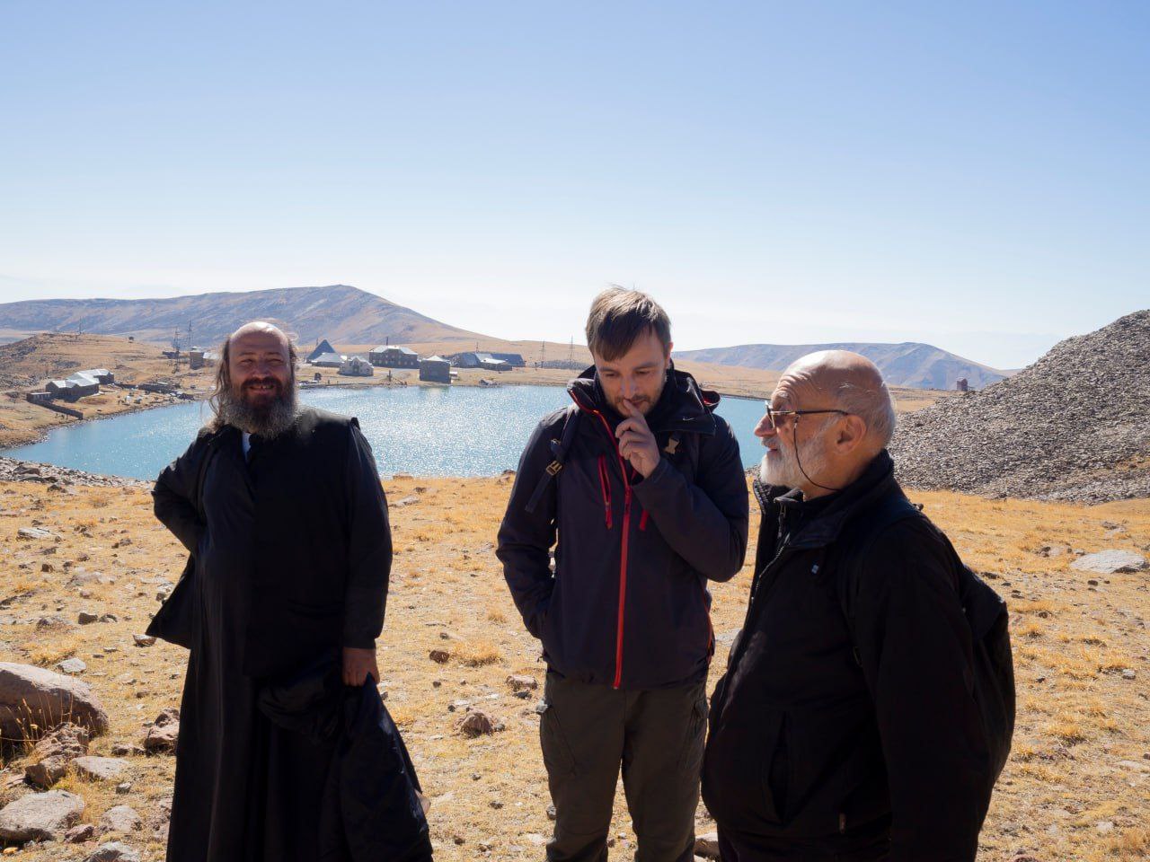 Паломники Ереванско-Армянской епархии совершили восхождение на Арагац