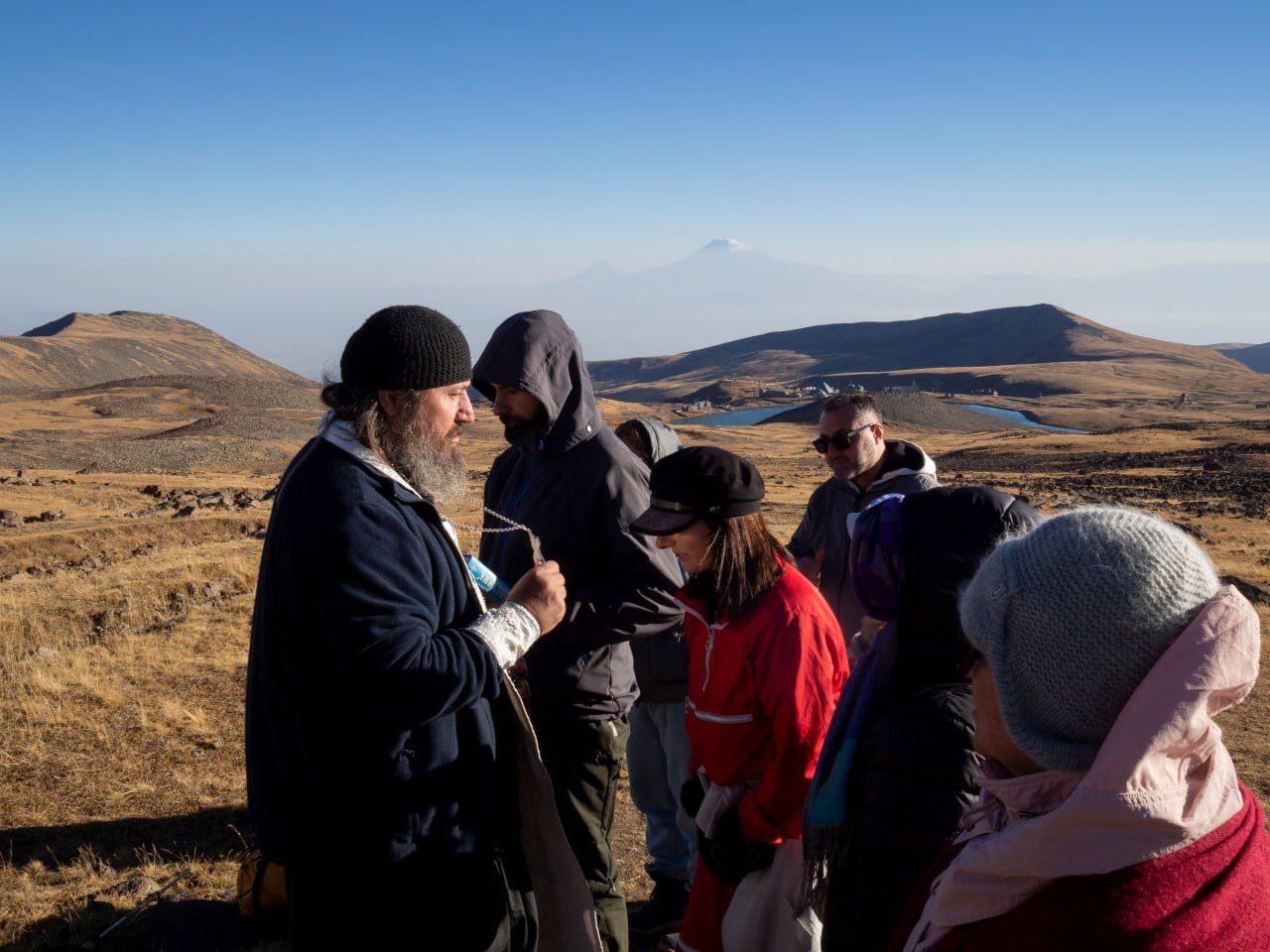 Паломники Ереванско-Армянской епархии совершили восхождение на Арагац