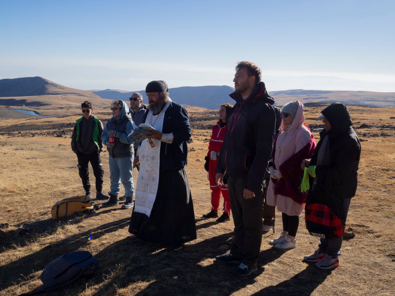 Паломники Ереванско-Армянской епархии совершили восхождение на Арагац