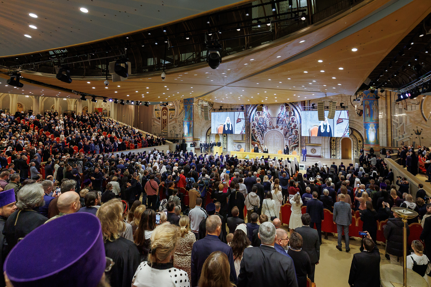 Делегация Ереванско-Армянской епархии приняла участие в пленарном заседании XXVII ВРНС