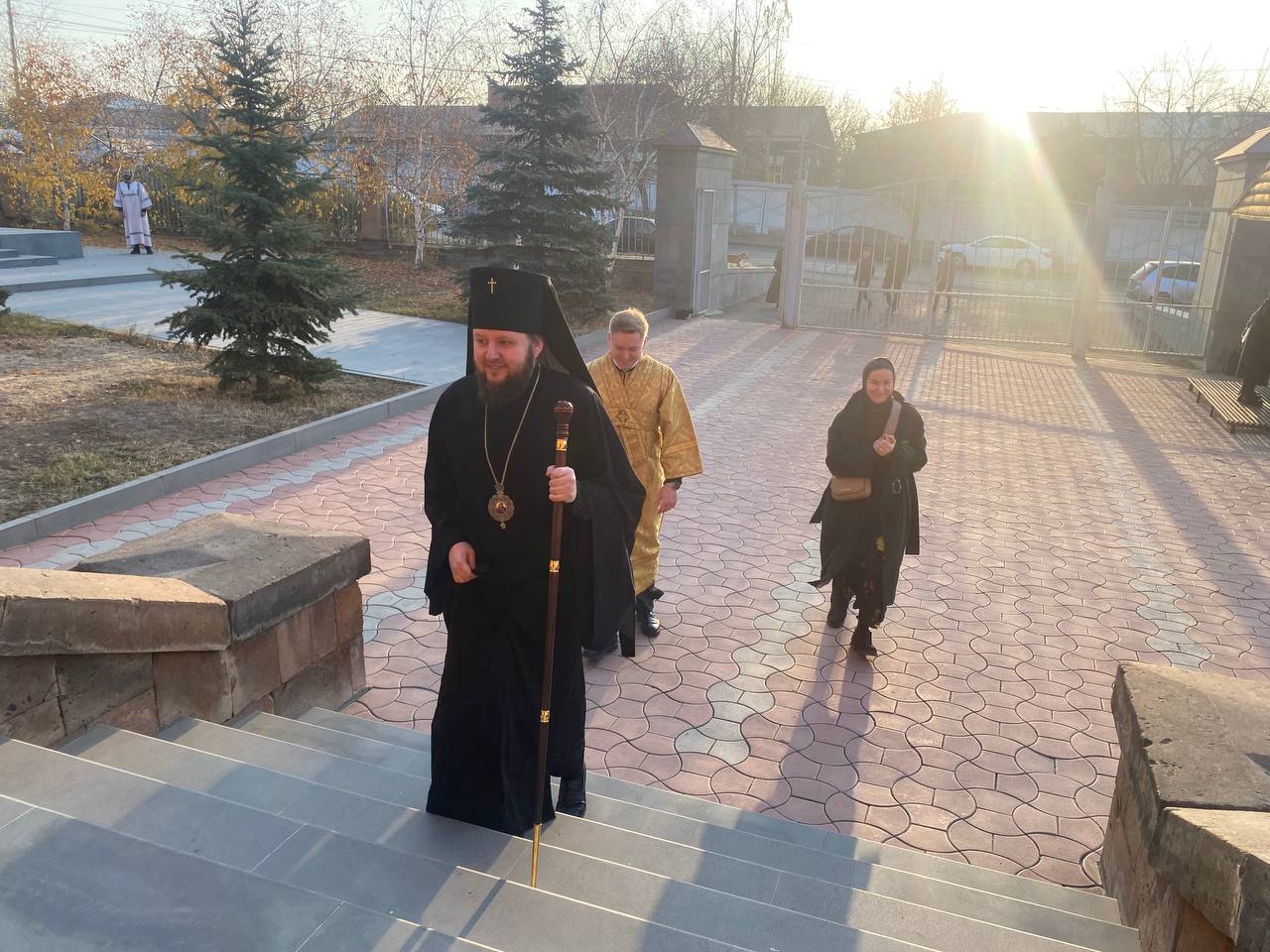Архиепископ Аксий совершил Божественную литургию в Покровском храме Еревана