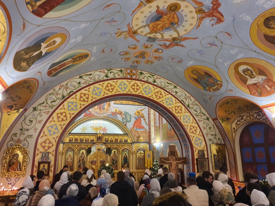 Празднование Рождества Господа Бога и Спаса нашего Иисуса Христа в храмах Ереванско-Армянской епархии: фоторепортаж