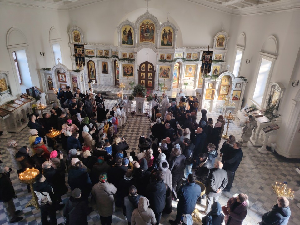 В рамках республиканского этапа Международных Рождественских чтений cостоялось выступление воспитанников воскресной школы Покровского храма