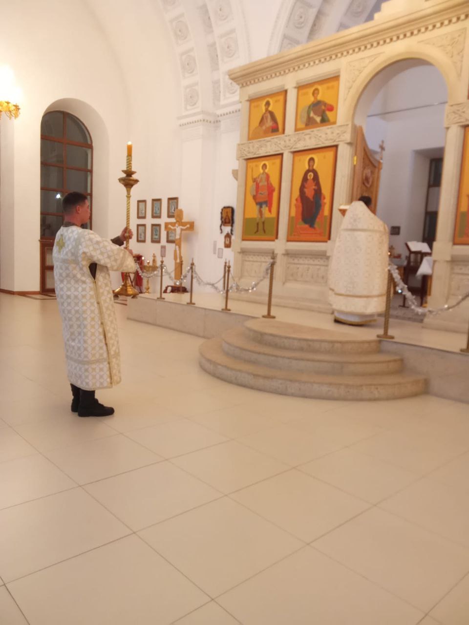 Празднование Рождества Господа Бога и Спаса нашего Иисуса Христа в храмах Ереванско-Армянской епархии: фоторепортаж