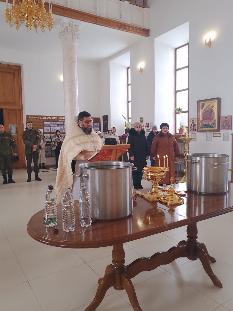 Празднование Святого Богоявления и Крещения Господа Бога и Спаса нашего Иисуса Христа в храмах Ереванско-Армянской епархии: фоторепортаж