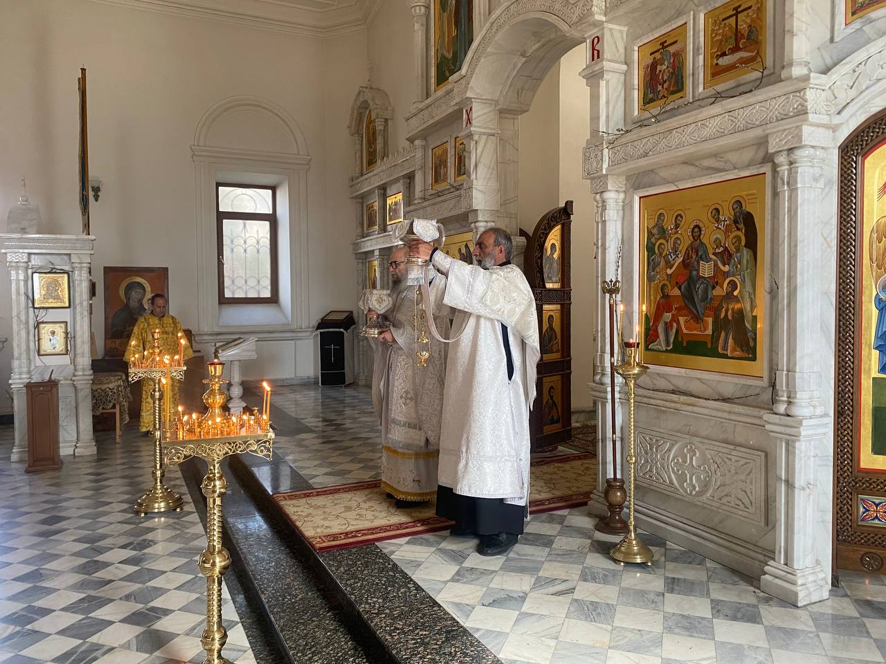 Празднование Входа Господня в Иерусалим в храмах Ереванско-Армянской епархии: фоторепортаж