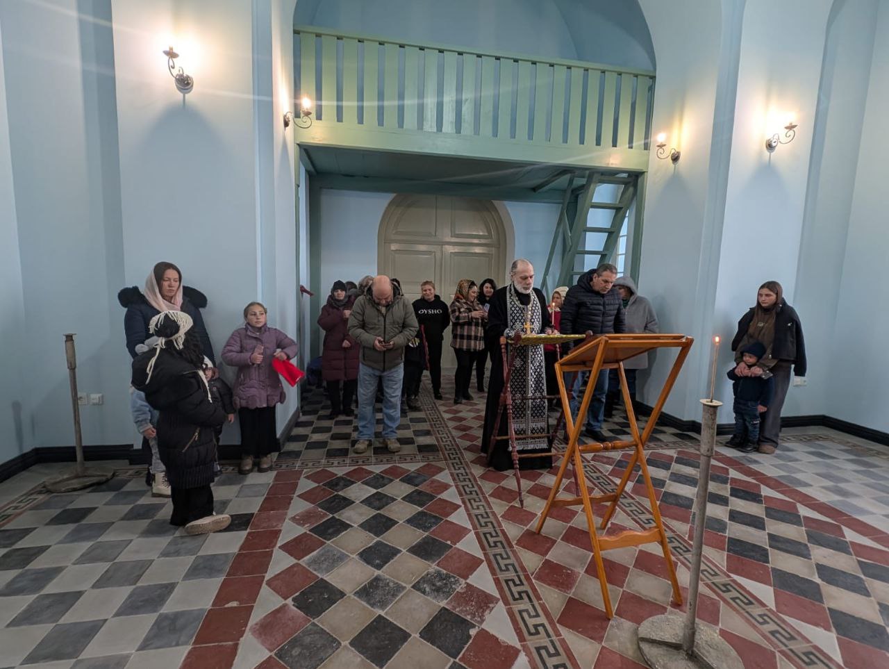 Богослужение в Никольском храме села Амракиц