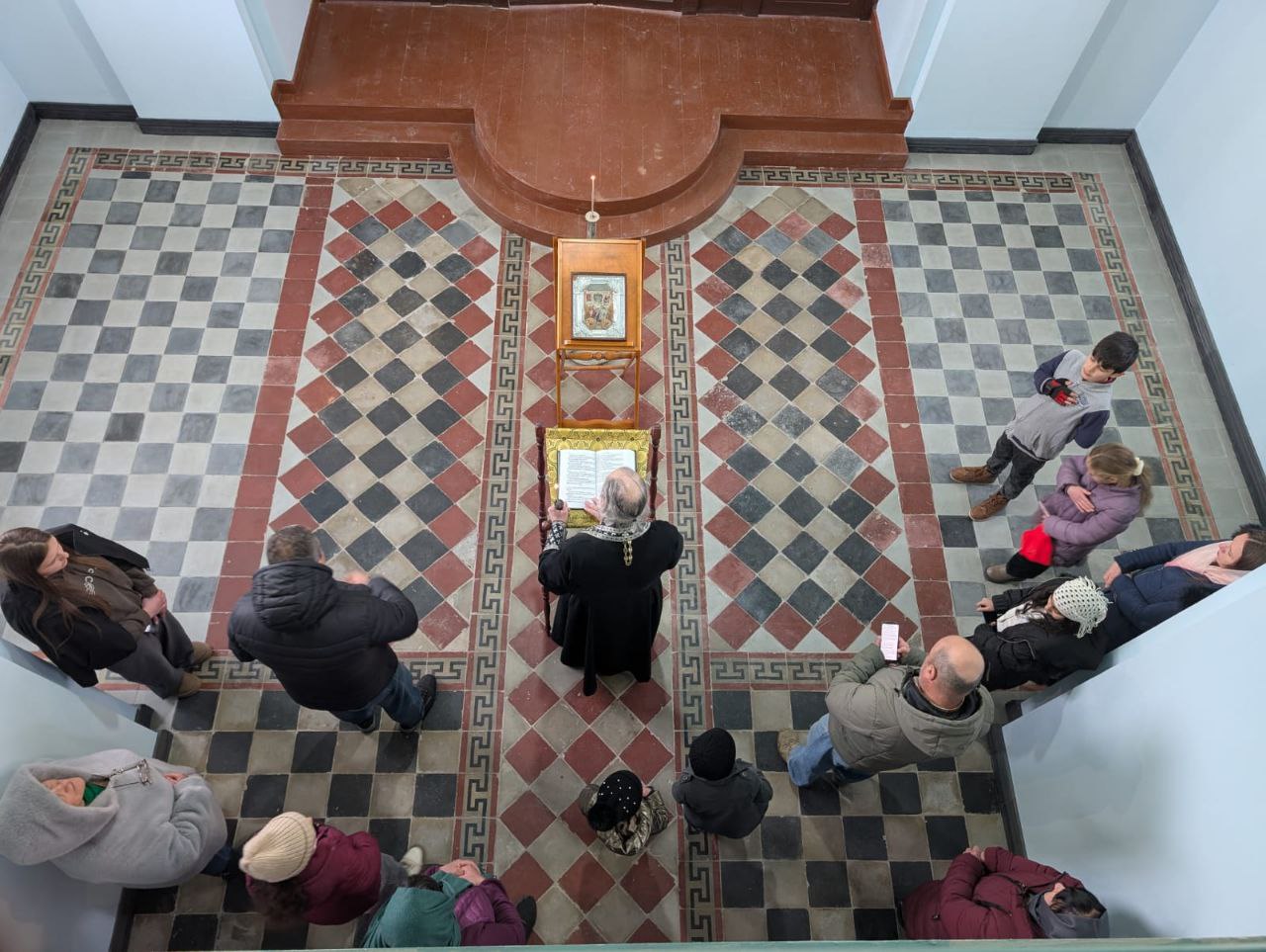 Богослужение в Никольском храме села Амракиц