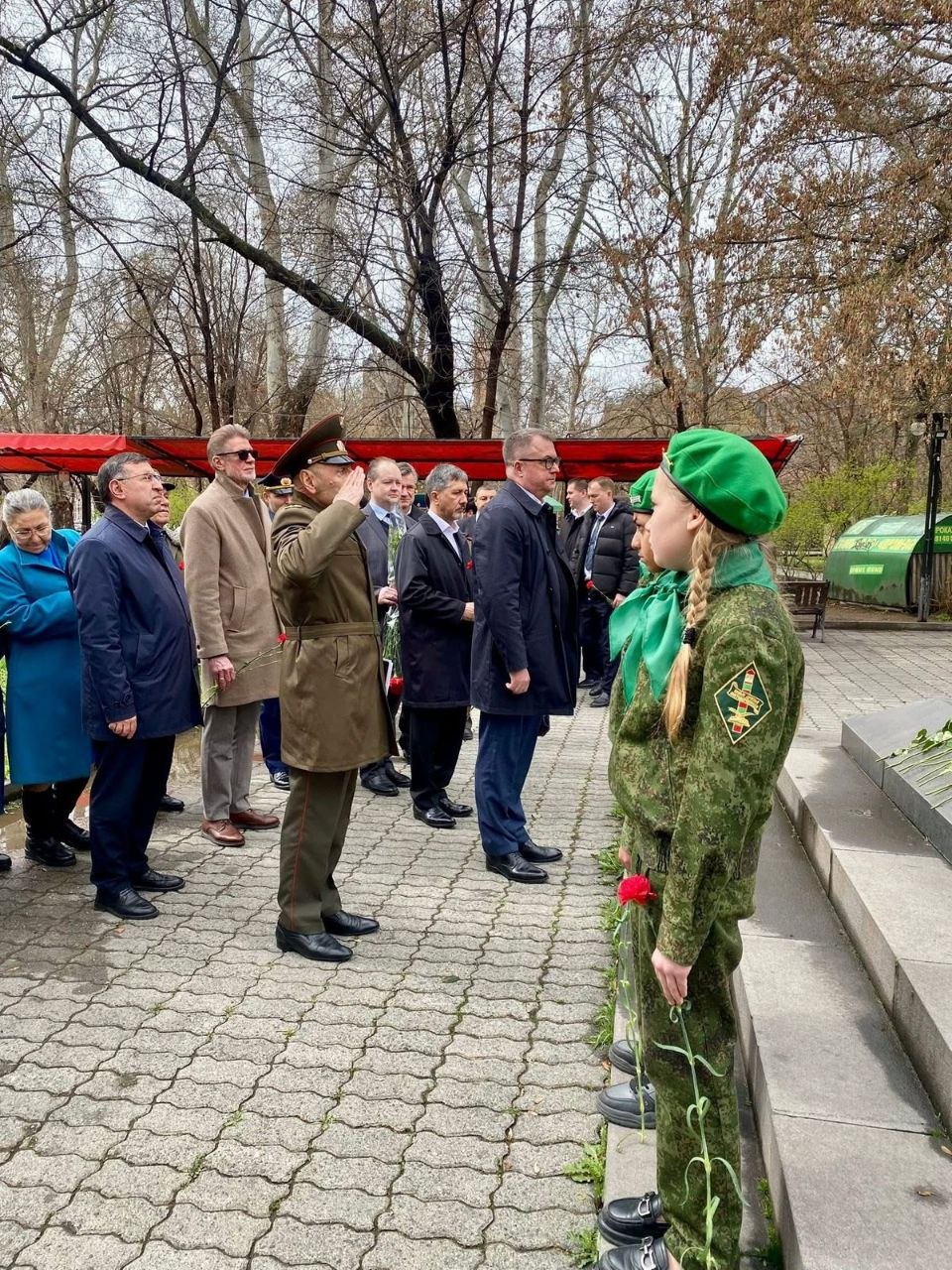 «Внимание! Внимание! В небе Нельсон!»