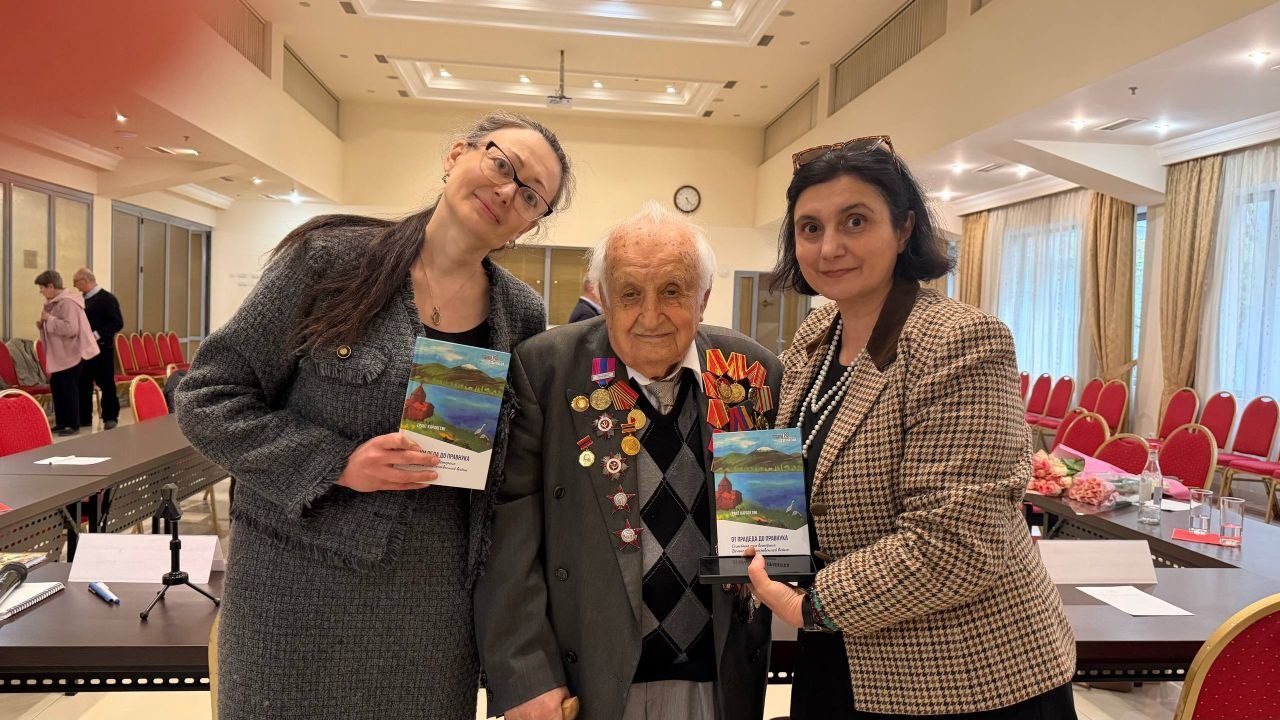 В Ереване презентовали книгу воспоминаний ветерана ВОВ Гранта Карапетяна