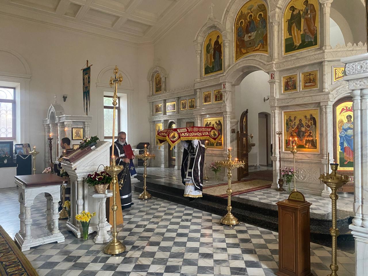 Службы Страстной Седмицы в Ереванско-Армянской епархии: фоторепортаж