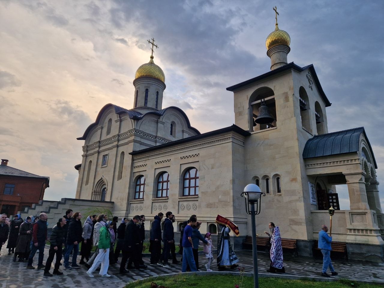 Службы Страстной Седмицы в Ереванско-Армянской епархии: фоторепортаж