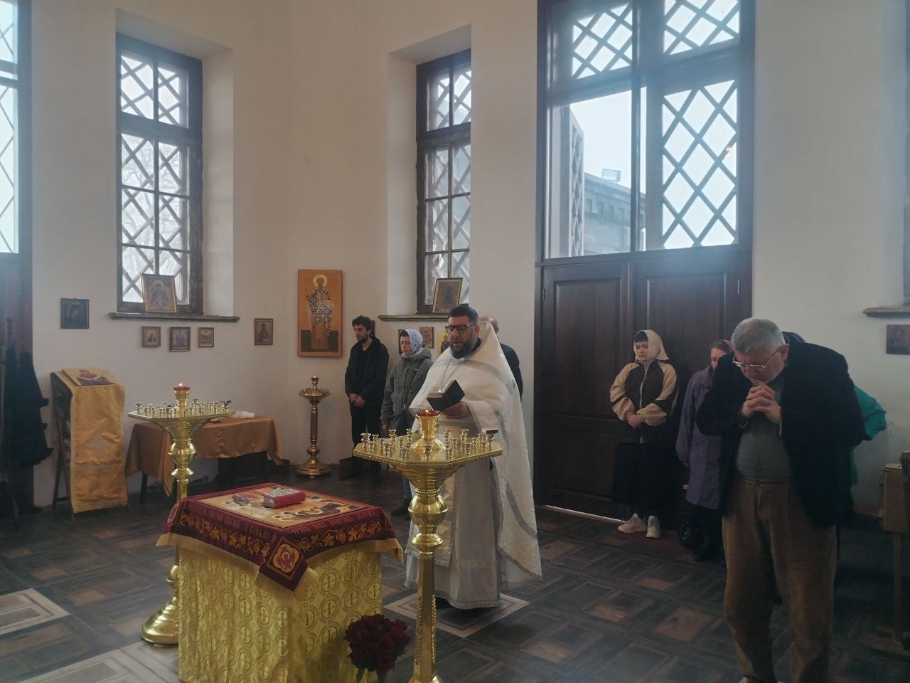 Службы Страстной Седмицы в Ереванско-Армянской епархии: фоторепортаж