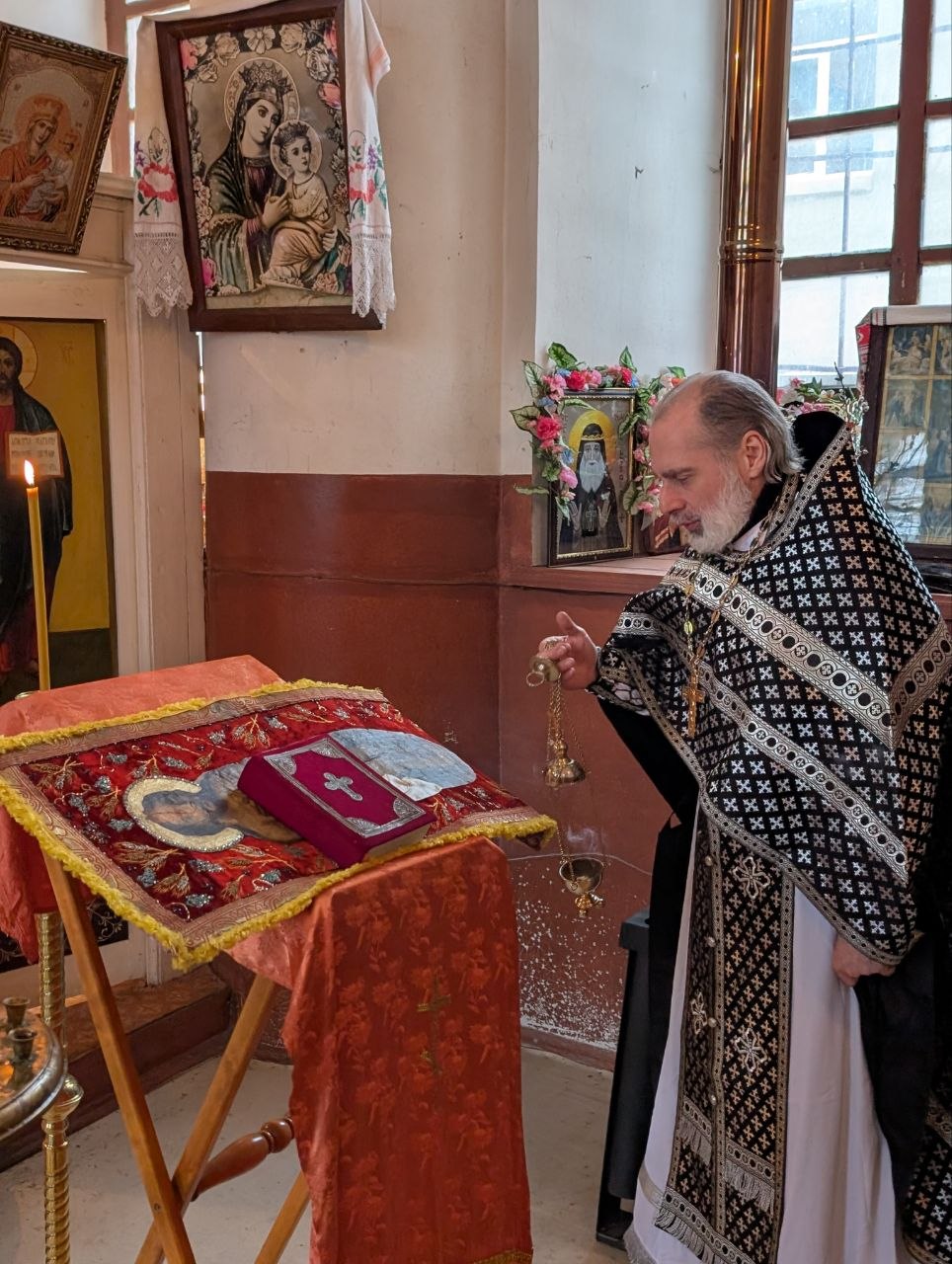 Службы Страстной Седмицы в Ереванско-Армянской епархии: фоторепортаж