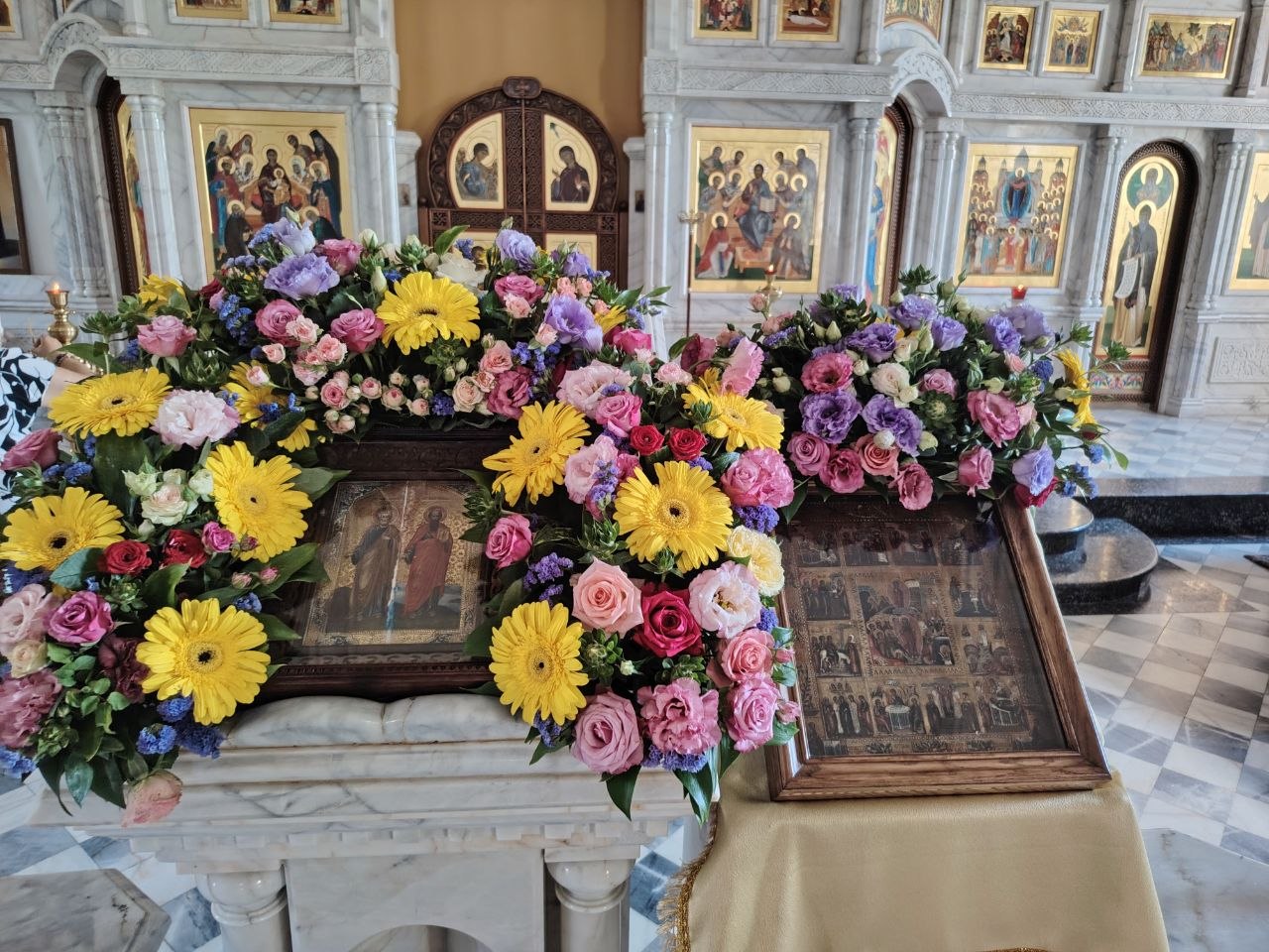 Празднование памяти cлавных и всехвальных первоверховных апостолов Петра и Павла в храмах Ереванско-Армянской епархии: фоторепортаж