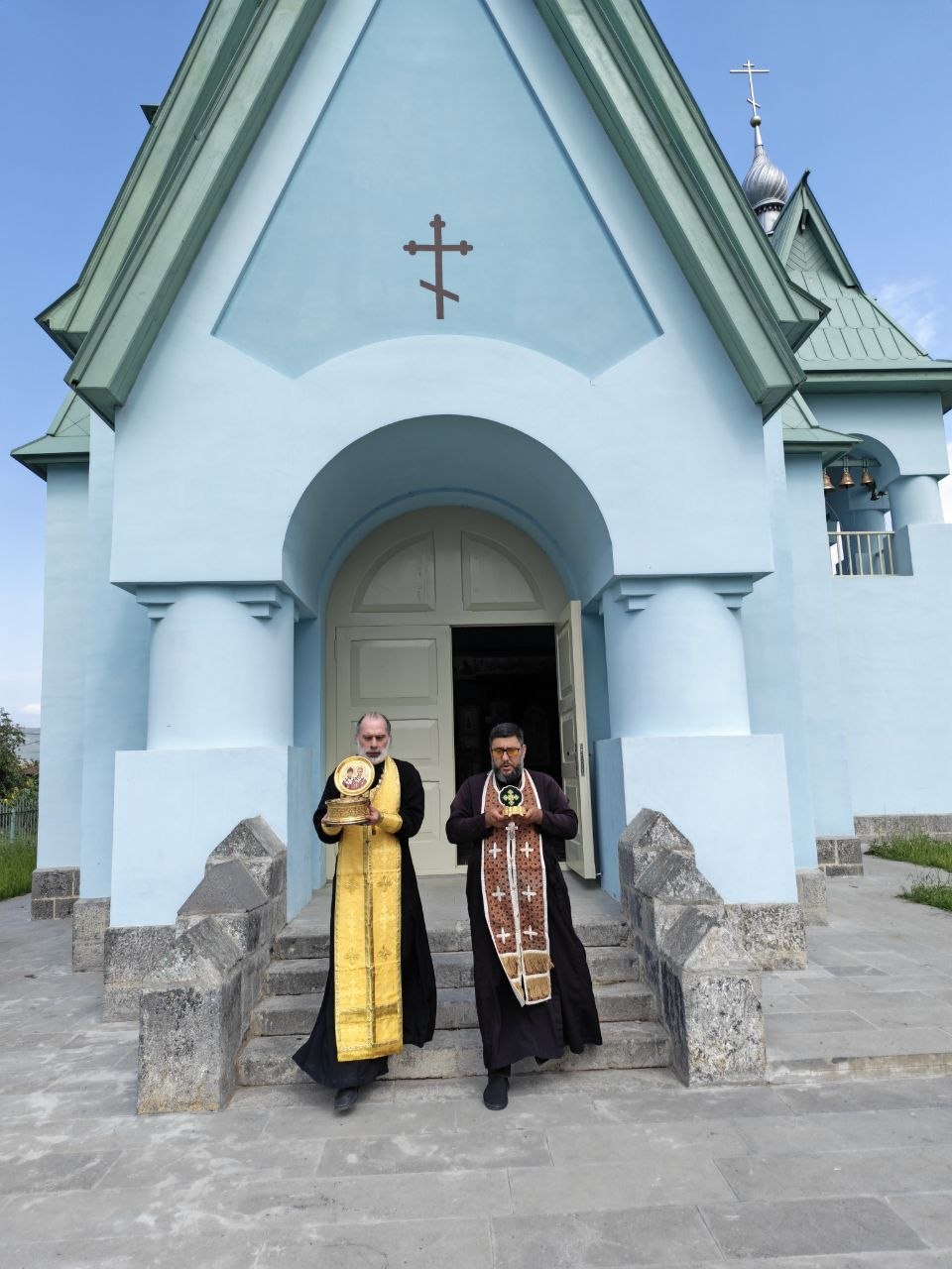 Торжественное перенесение мощей святителей Луки Крымского и Спиридона Тримифунтского в г. Гюмри