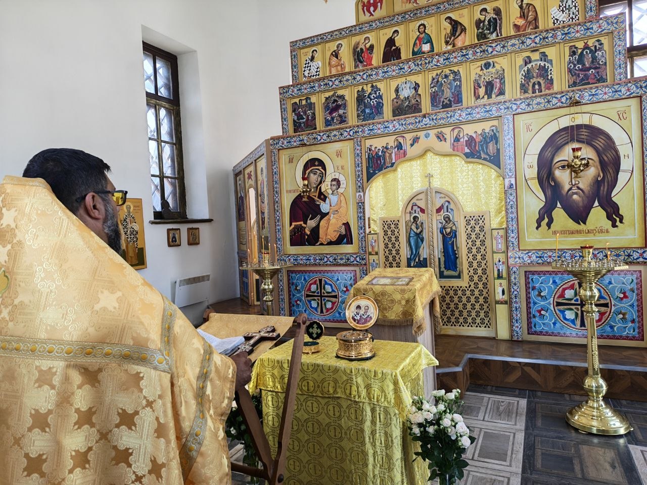 Торжественное перенесение мощей святителей Луки Крымского и Спиридона Тримифунтского в г. Гюмри