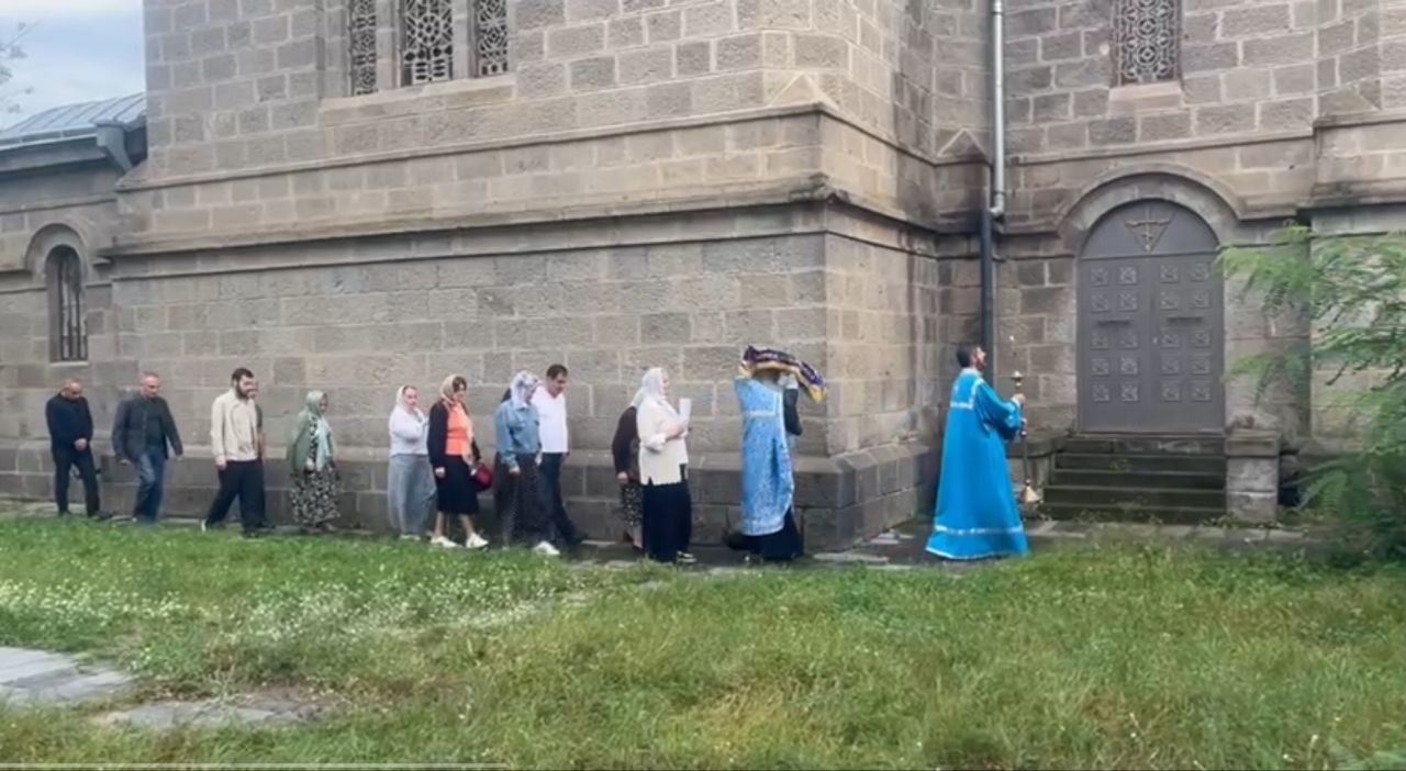 Празднование Успения Пресвятой Владычицы нашей Богородицы и Приснодевы Марии в храмах Ереванско-Армянской епархии: фоторепортаж