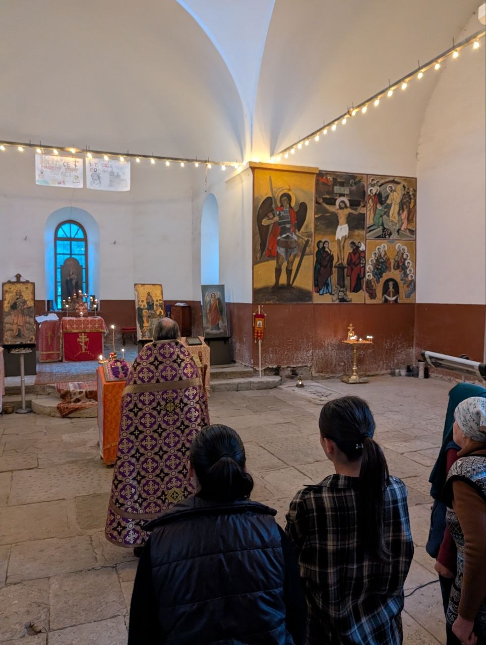 Престольный праздник в Крестовоздвиженском храме Еревана