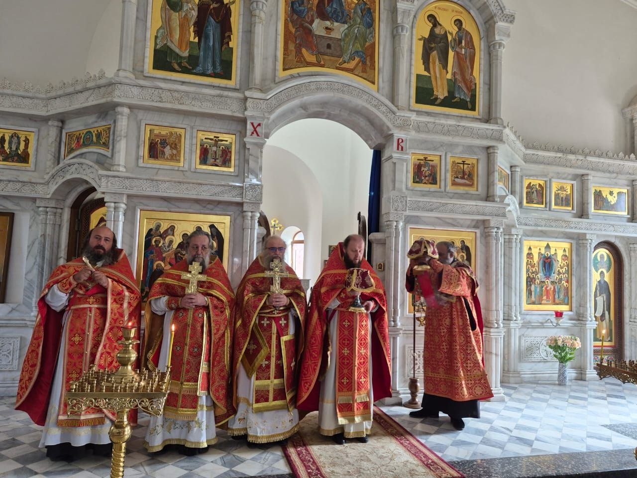 Архиепископ Аксий совершил Божественную литургию в Покровском храме г. Еревана